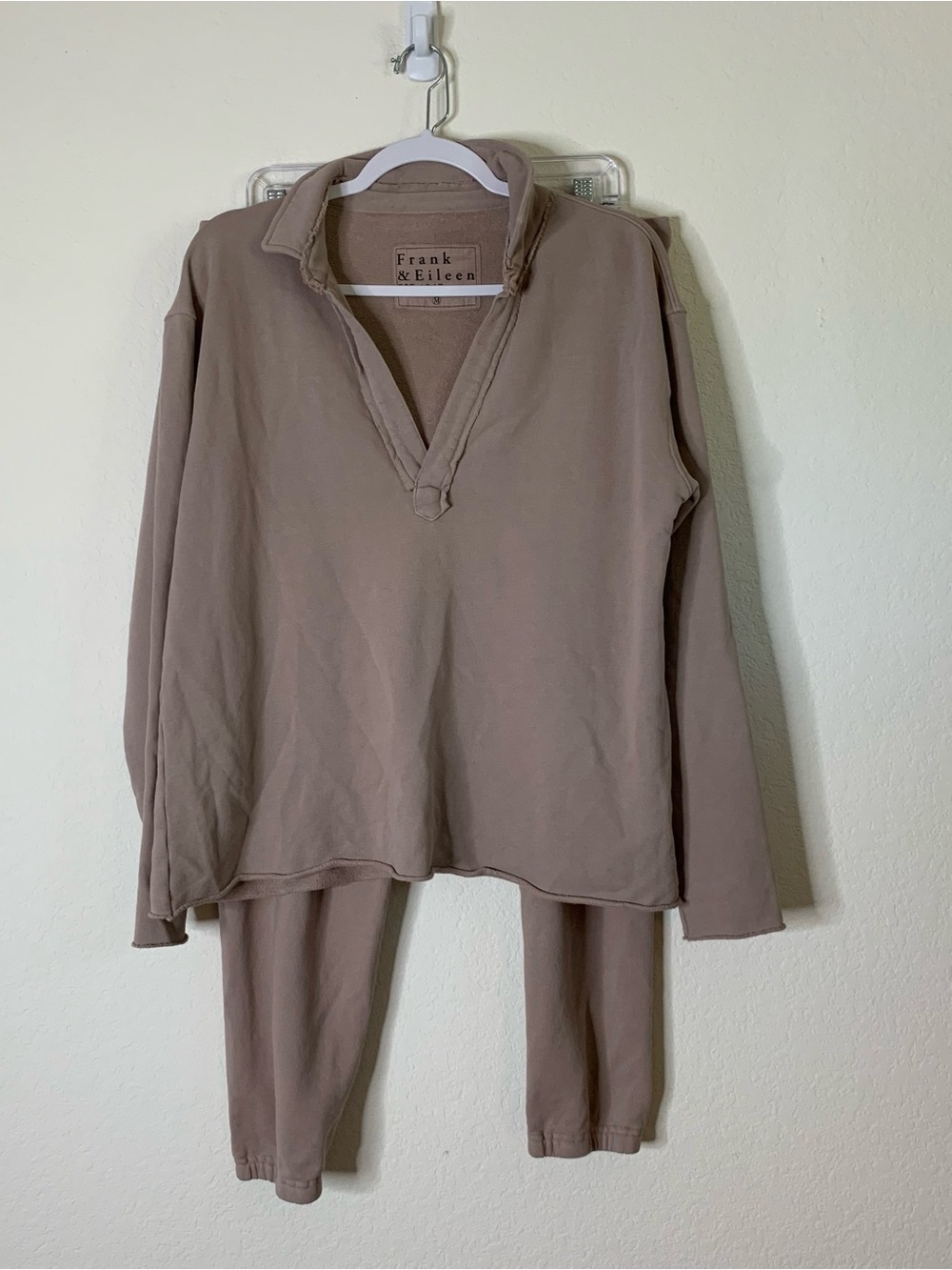 Frank & Eileen Brown Patrick Pop Over Top/ Eamon joggers set M